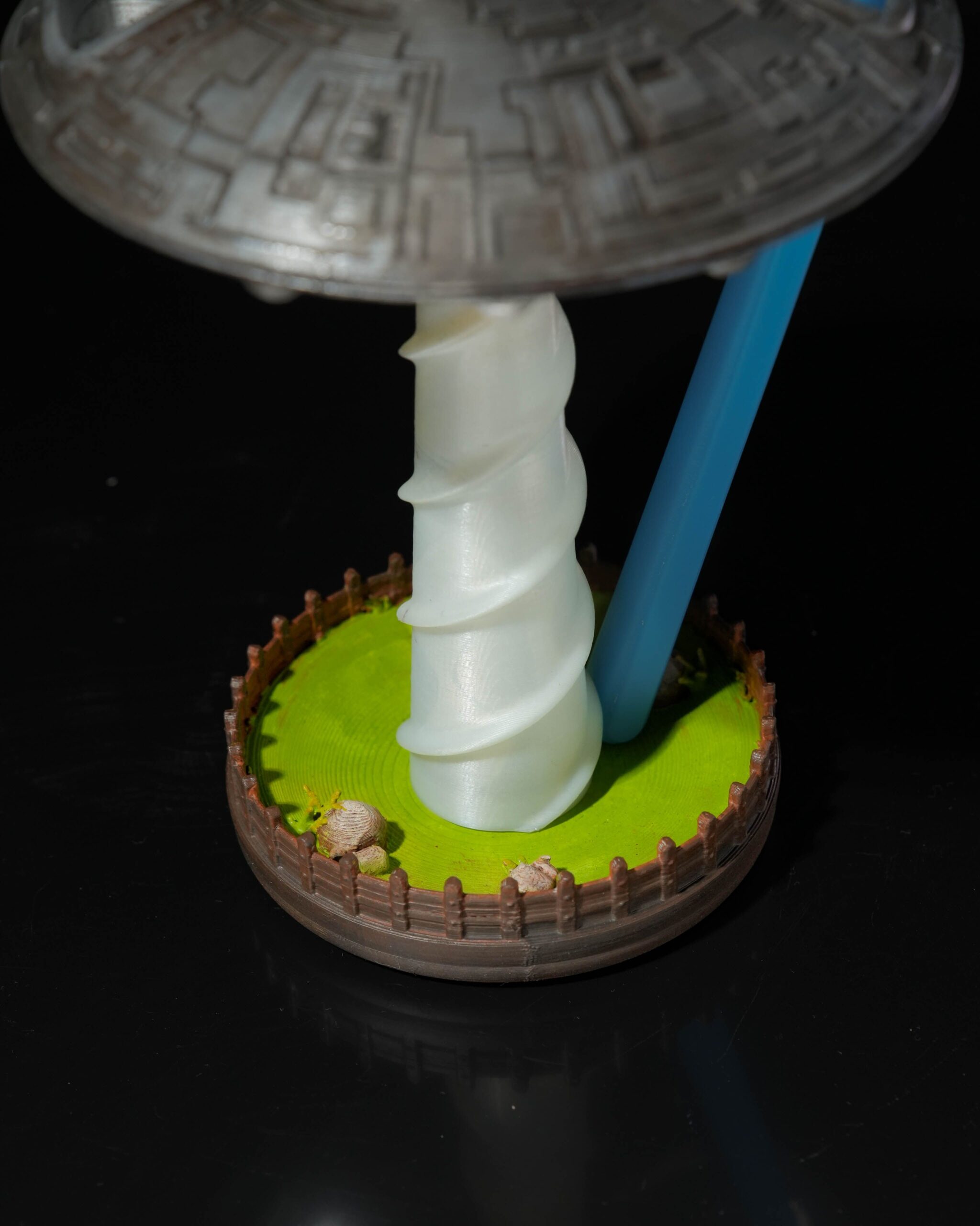 UFO Toothbush Holder - Image 4