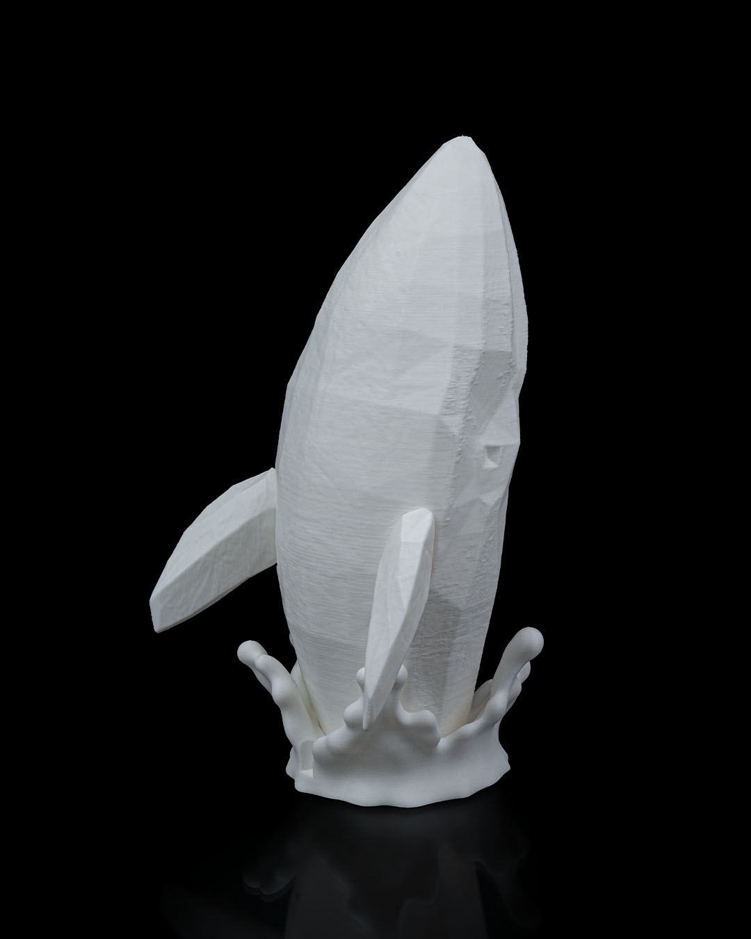Low Poly Whale Table Lamp - Image 3
