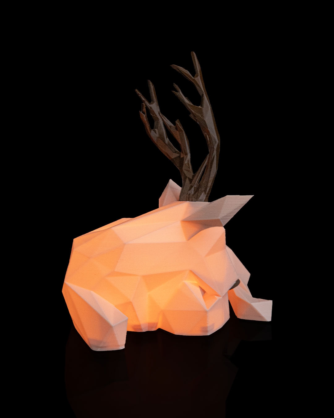 Abajur de mesa com rena em estilo low poly - Image 6